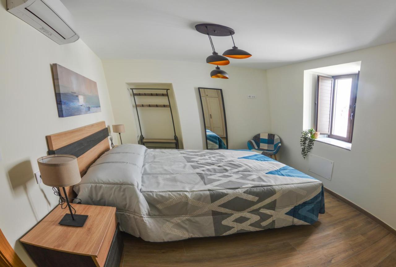 Apartamentos Turisticos Hornillo Caces Exteriör bild
